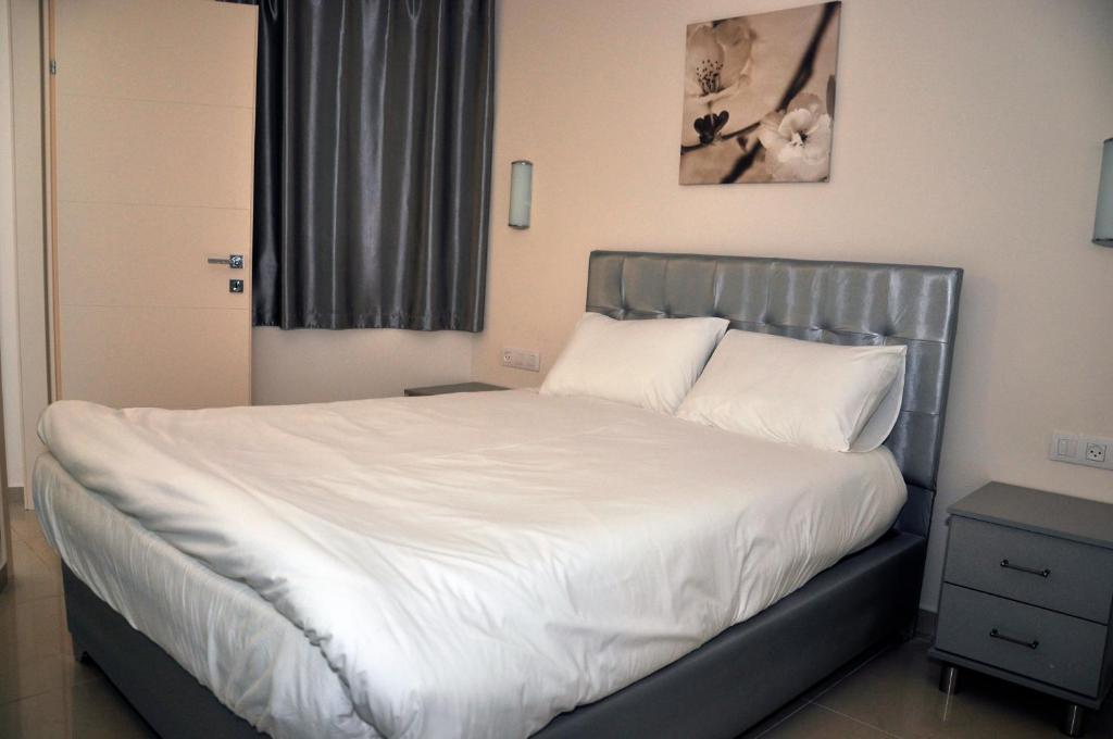 Hotel Blue Weiss Netanya Rom bilde